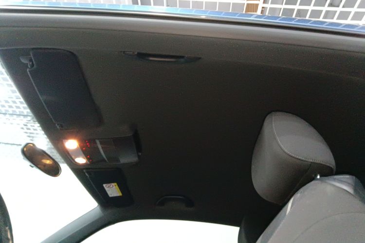 大众 甲壳虫 2018款 180TSI 宜乐型中控内饰22