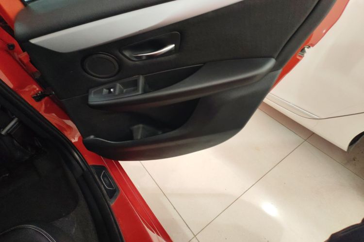 宝马2系旅行车 2016款 218i 时尚型中控内饰45