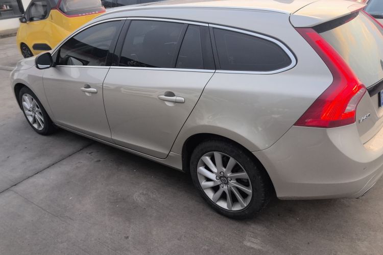 沃尔沃V60 2017款 T5 智逸版 国V车身外观6003