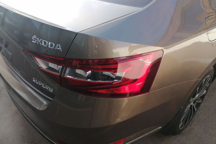 斯柯达 速派 2016款 TSI330 DSG智行版车身外观6006