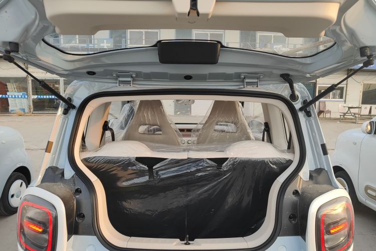 奔腾小马 2026款 222km 萌趣马 Plus机舱底盘23