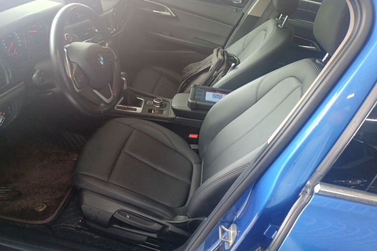 宝马1系 2019款 118i 时尚型局部细节19