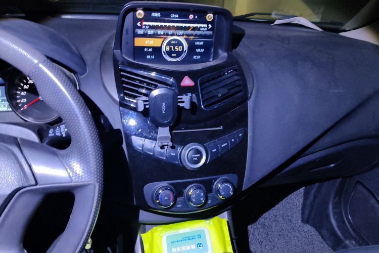 海马S5 2015款 1.6L 手动舒适型中控内饰16