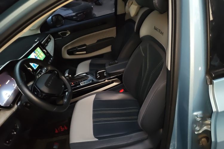 宝骏RM-5 2019款 1.5T CVT 24小时在线尊贵型 6座中控内饰19