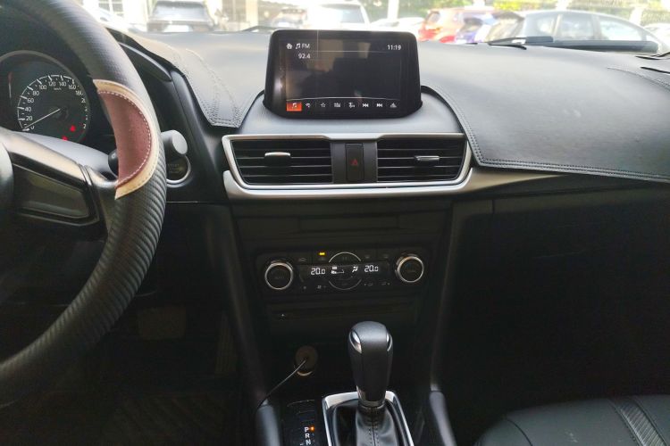 马自达3 昂克赛拉 2017款 三厢 1.5L 自动豪华型 国VI中控内饰16