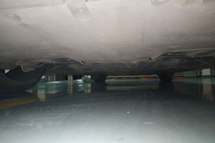 特斯拉 Model Y 2021款 标准续航后驱版局部细节9006