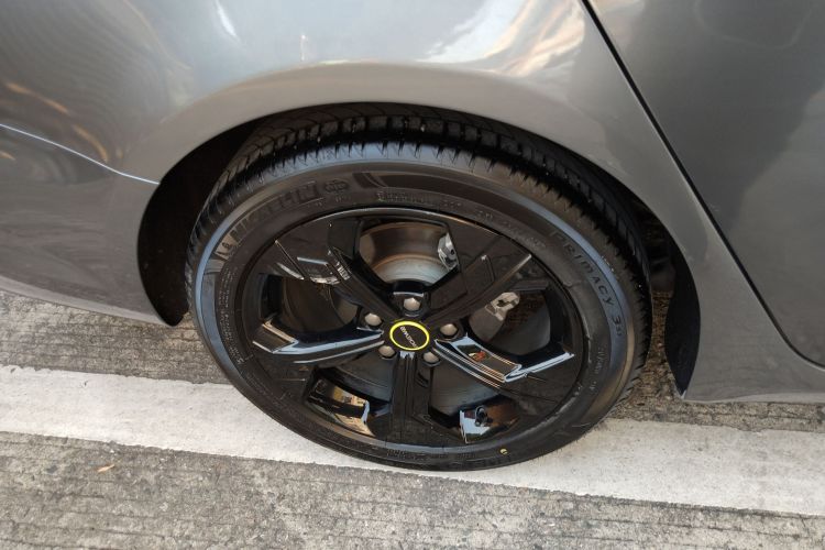 荣威i6 MAX新能源 2020款 1.5T PHEV爽酷版车身外观6008