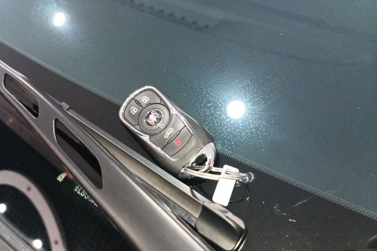 别克GL8 2023款 陆上公务舱 智享型中控内饰7001