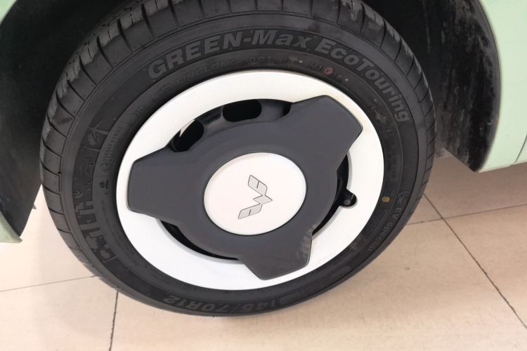 五菱汽车 宏光MINIEV 2024款 第三代 215km 青春版车身外观6007