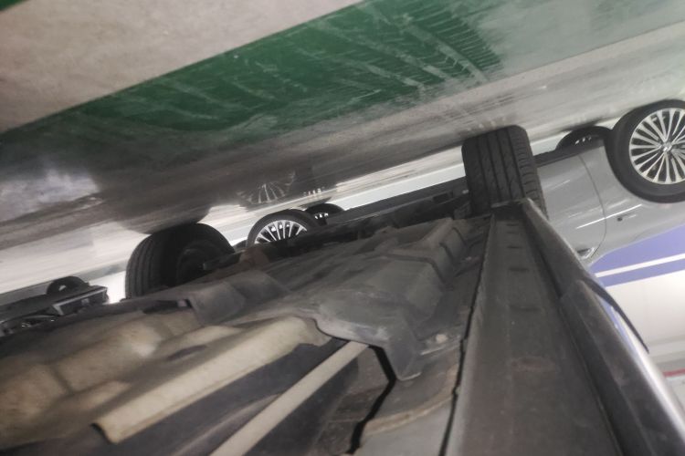 丰田 汉兰达 2018款 2.0T 四驱至尊版 7座 国V局部细节9002