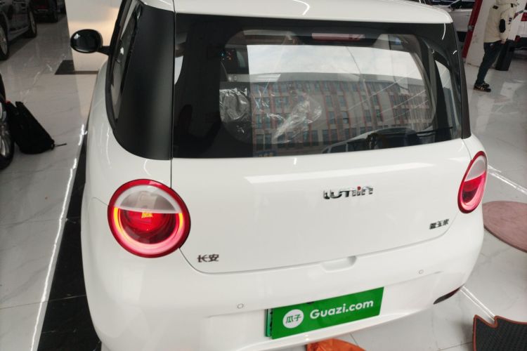 长安启源 长安Lumin 2023款 205km 香沁款车身外观6