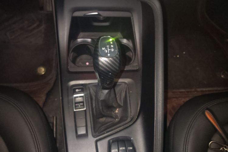 宝马X1 2018款 sDrive18Li 时尚型中控内饰18