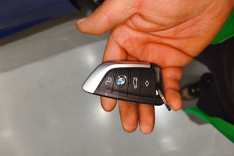 宝马4系 2023款 425i 敞篷M运动套装中控内饰11