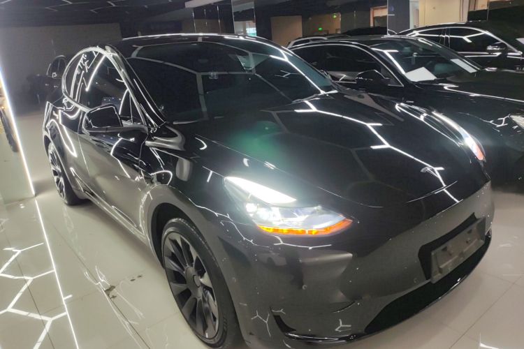 特斯拉 Model Y 2022款 改款 后轮驱动版车身外观3