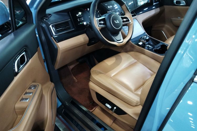 理想汽车 理想ONE 2021款 增程6座版中控内饰7003