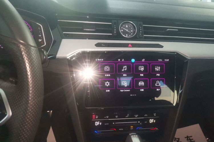 大众 迈腾 2023款 200万辆纪念版 330TSI DSG豪华型局部细节16