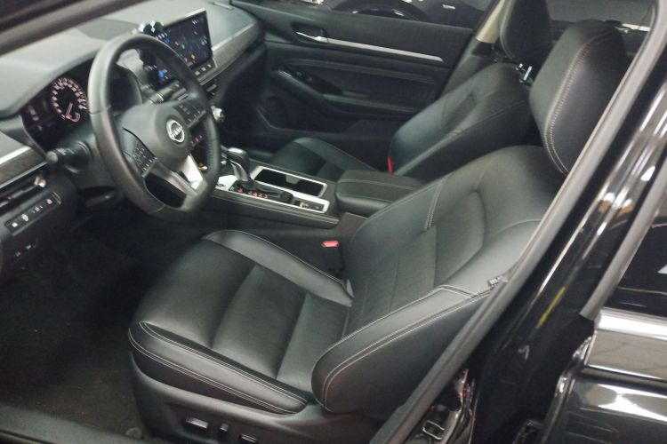 日产 天籁 2022款 2.0L XL-TLS 悦享版中控内饰19