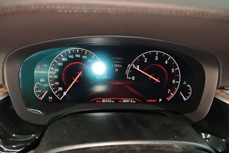 宝马5系 2019款 改款 530Li 尊享型 豪华套装中控内饰14