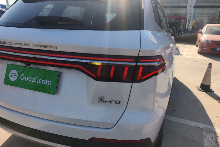 比亚迪 宋Pro 2019款 1.5T 自动精英型车身外观9