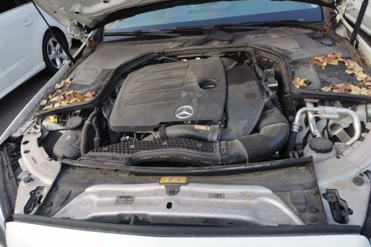 奔驰C级 2020款 改款 C 260 L 运动版机舱底盘24