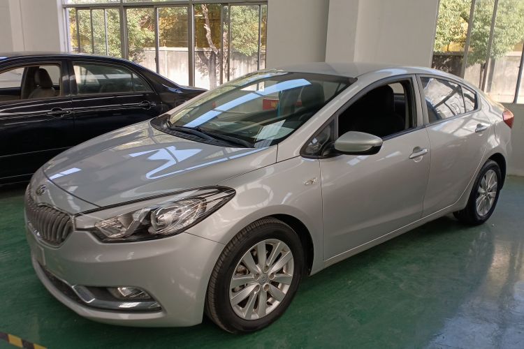 起亚K3 2013款 1.6L 自动GL车身外观4