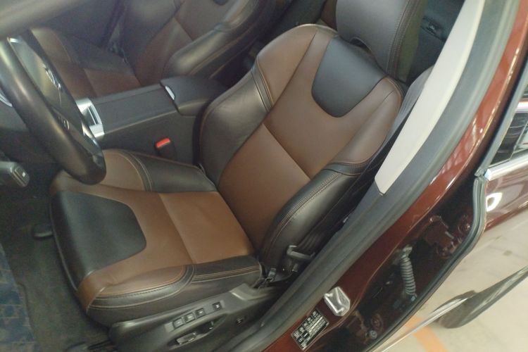 沃尔沃XC60 2015款 T5 AWD 智远版中控内饰19