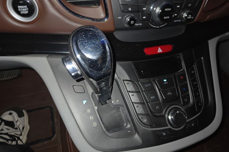 江汽集团 瑞风M5 2016款 2.0T 汽油自动公务版局部细节18