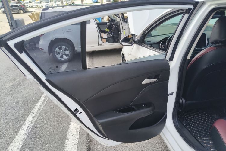 雪佛兰 科沃兹 2019款 320 自动欣享天窗版中控内饰49