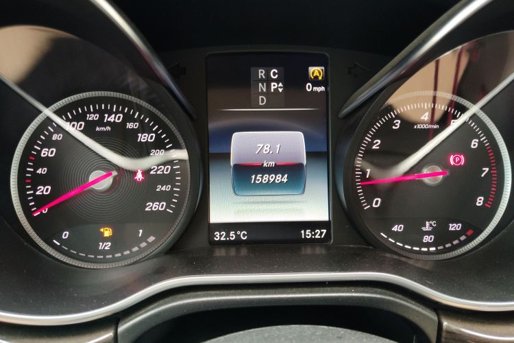 奔驰V级 2017款 V 260 领航版中控内饰14