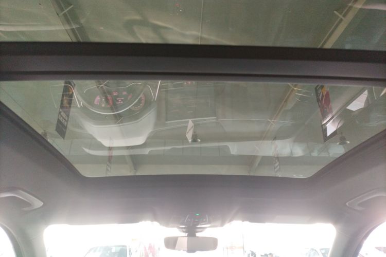 奥迪Q5L 2025款 45周年典藏版 40 TFSI 豪华动感型局部细节22