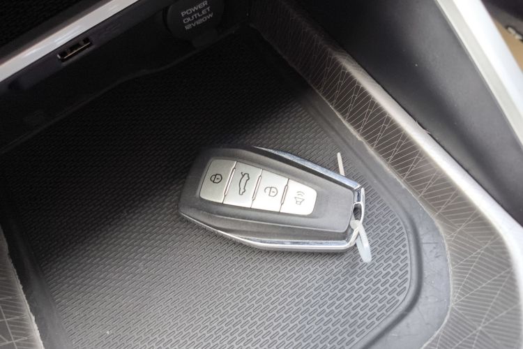 吉利汽车 帝豪 2023款 第4代冠军版 1.5L CVT豪华型中控内饰11