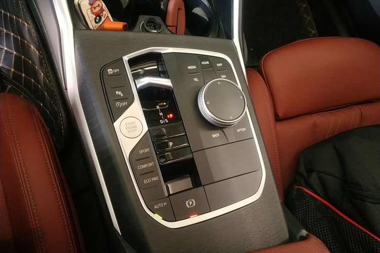 宝马3系 2023款 325i M运动套装局部细节18