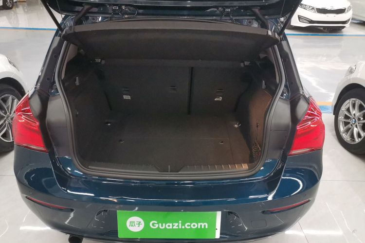 宝马1系(进口) 2015款 120i 运动设计套装机舱底盘23