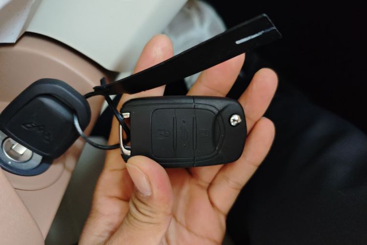 五菱汽车 宏光MINIEV 2024款 第三代 215km 青春版中控内饰11