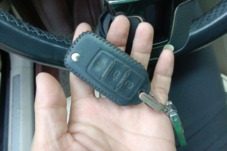 大众 帕萨特 2014款 1.8TSI DSG御尊版中控内饰7001