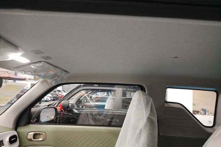 吉利银河 2025款 210km 熊猫骑士中控内饰22