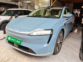 鸿蒙智行 智界R7 2024款 纯电 736km UItra