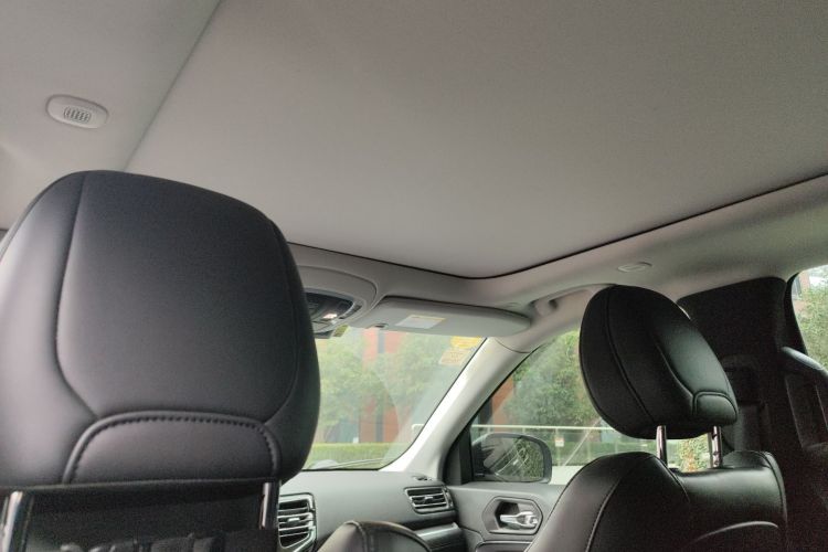 Jeep 大指挥官 2018款 2.0T 四驱尊享导航版 国V中控内饰22