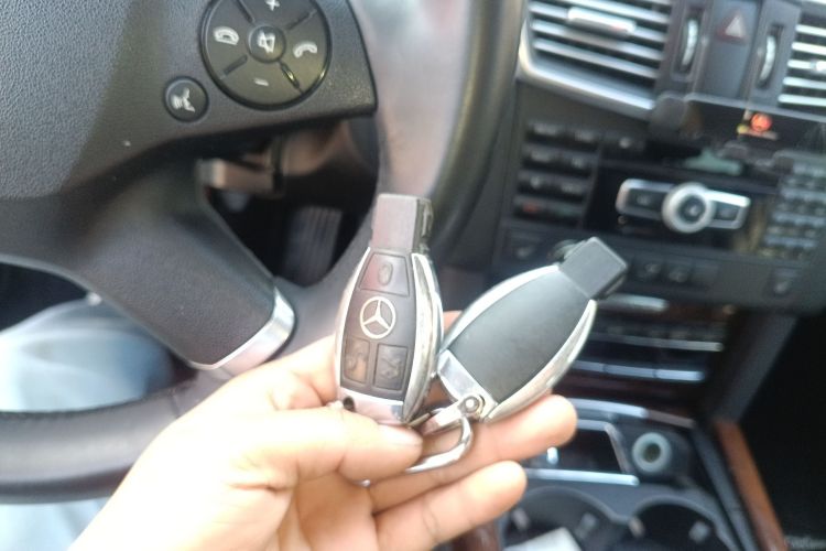 奔驰E级 2012款 E 300 L 优雅型中控内饰7001