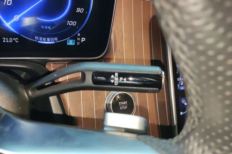 奔驰EQE 2022款 350 先锋版局部细节18