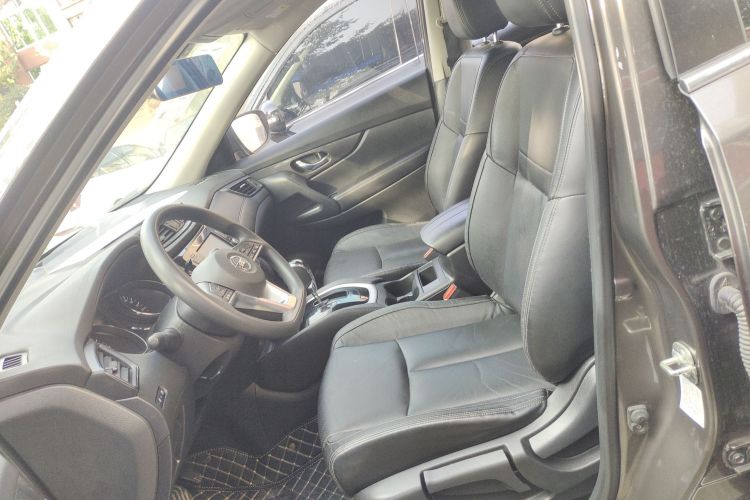 日产 奇骏 2017款 2.0L CVT舒适版 2WD局部细节19