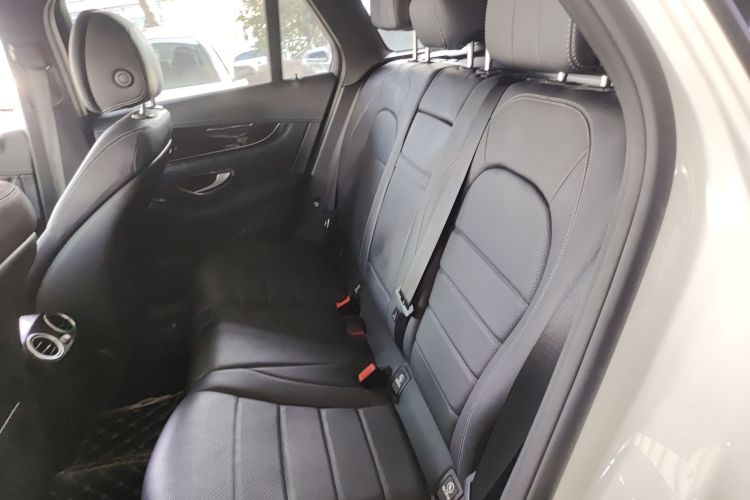 奔驰GLC 2018款 改款 GLC 260 4MATIC 动感型中控内饰21