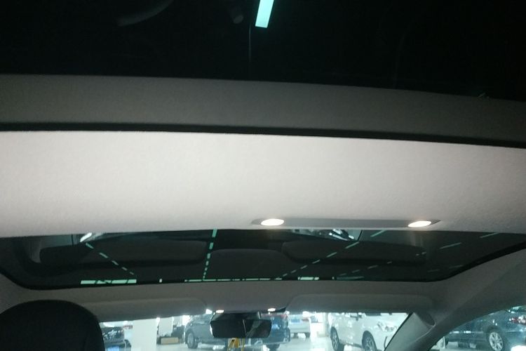 特斯拉 Model 3 2020款 标准续航后驱升级版中控内饰22