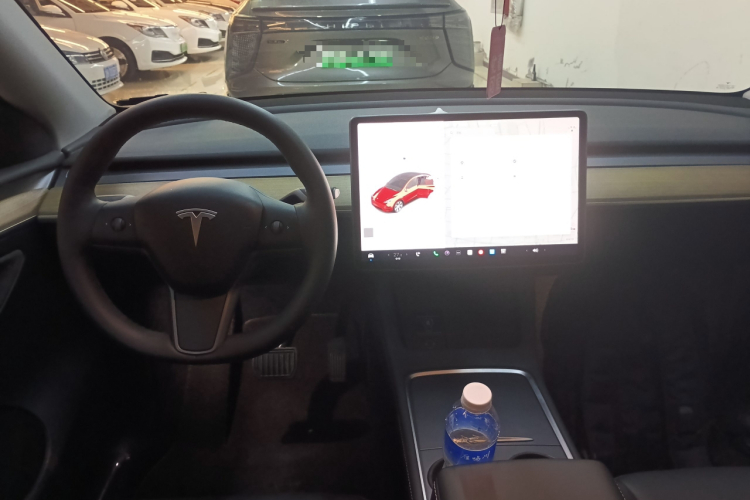 特斯拉 Model Y 2022款 改款 长续航全轮驱动版中控内饰12