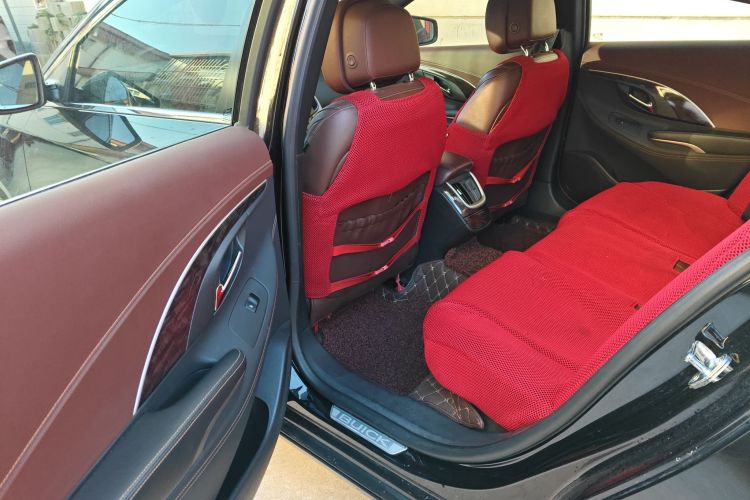 别克 君越 2013款 2.4L SIDI精英舒适型中控内饰21