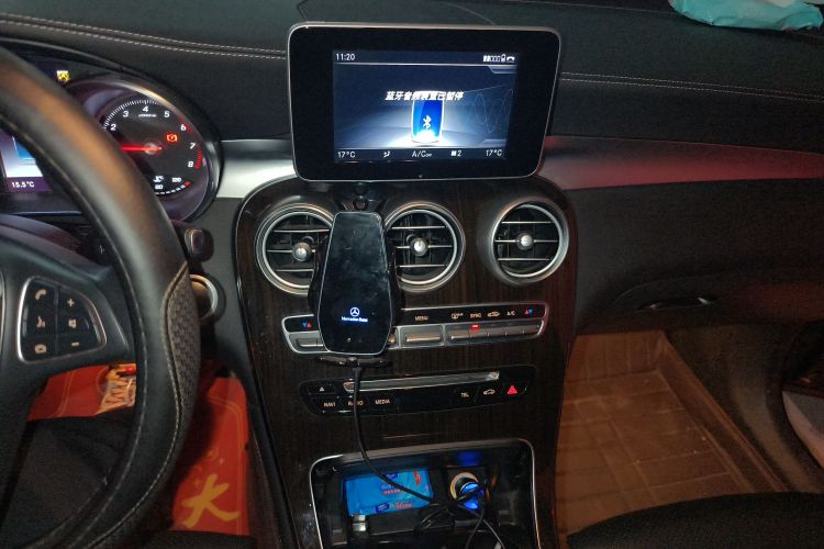 奔驰GLC 2018款 GLC 260 4MATIC 豪华型中控内饰16