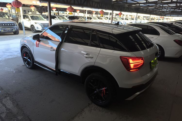 奥迪Q2L 2020款 35 TFSI 进取动感型车身外观4