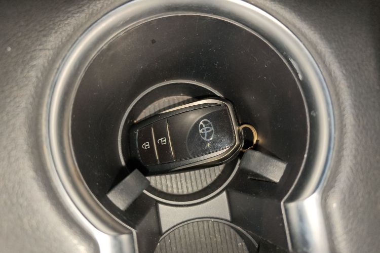 丰田 凌放HARRIER 2022款 2.0L CVT两驱进取版中控内饰11