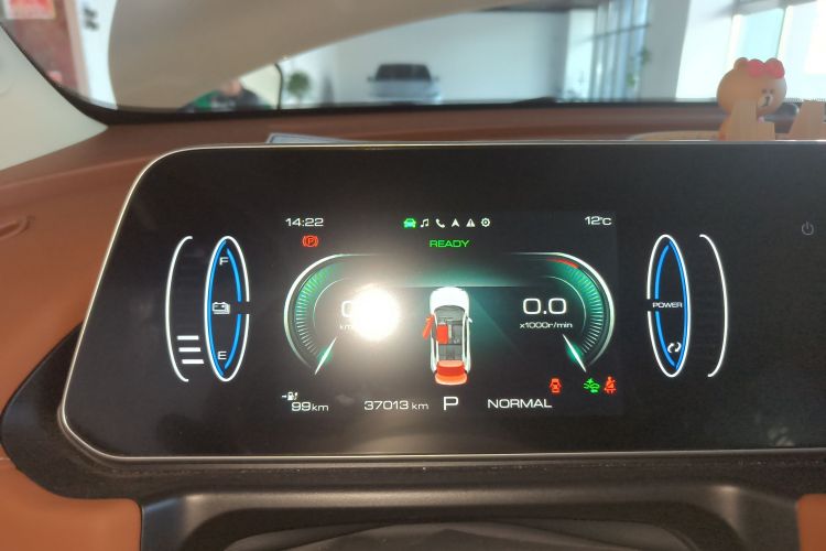 欧拉好猫 2023款 401km标准续航 豪华型 磷酸铁锂中控内饰14