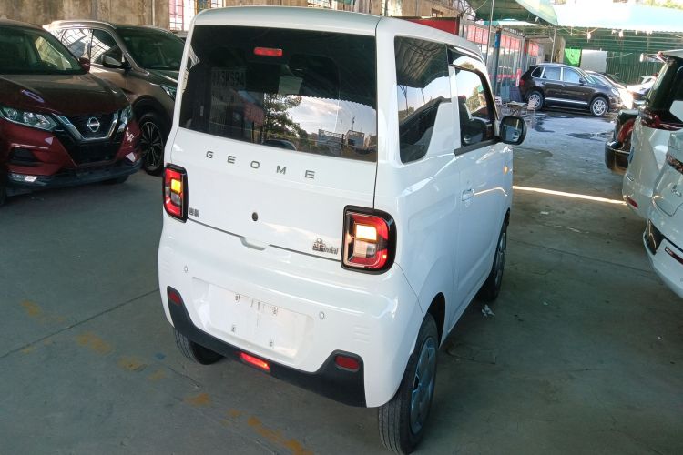 吉利银河 2024款 改款 熊猫mini 200km 龙腾版车身外观7